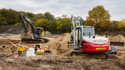 Bouwplaats met machines